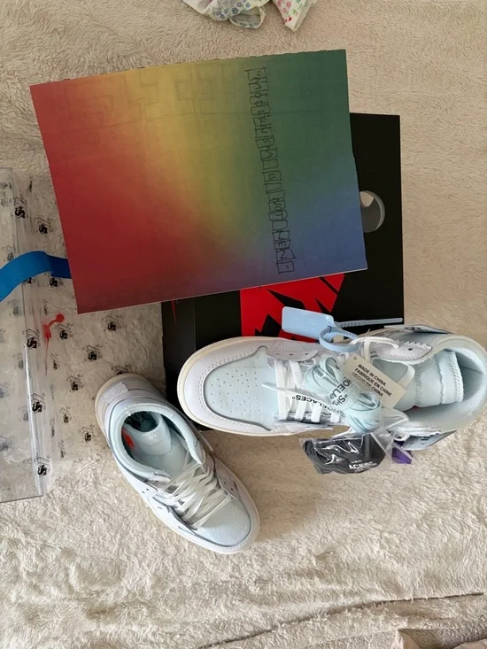 Off-White Air Jordan 1 High - White/Light Blue/Beige with Orange Zip Tie - Picture 2 of 8